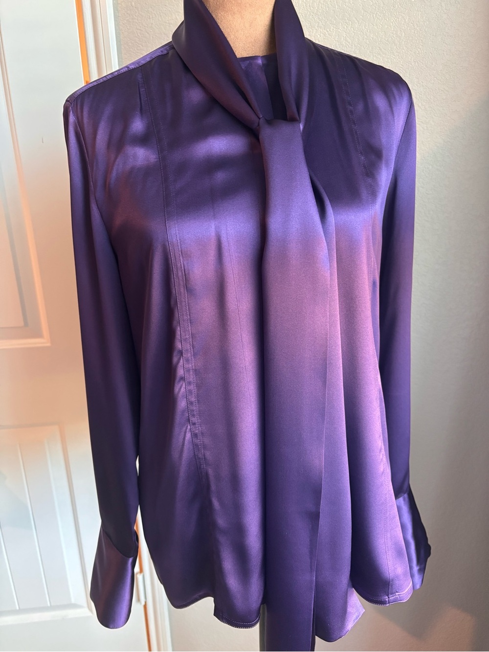 Ralph Lauren Collection Purple Label 100% Silk Satin Tie Neck Blouse Size 8